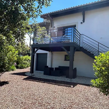 Апартаменты Neuf T2 Avec Jardin Et Terrasses