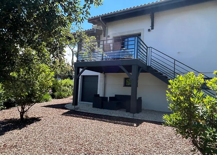 Apartment Neuf T2 Avec Jardin Et Terrasses